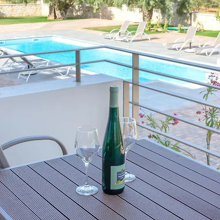 Vila Azari Lifetime Memories