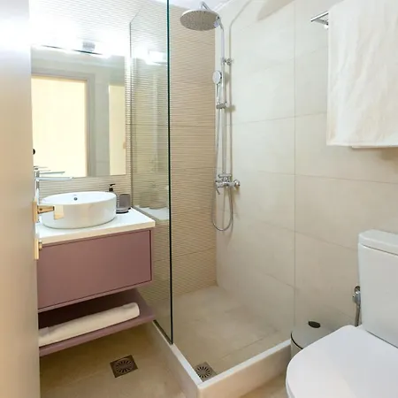 Vila Azari Lifetime Memories